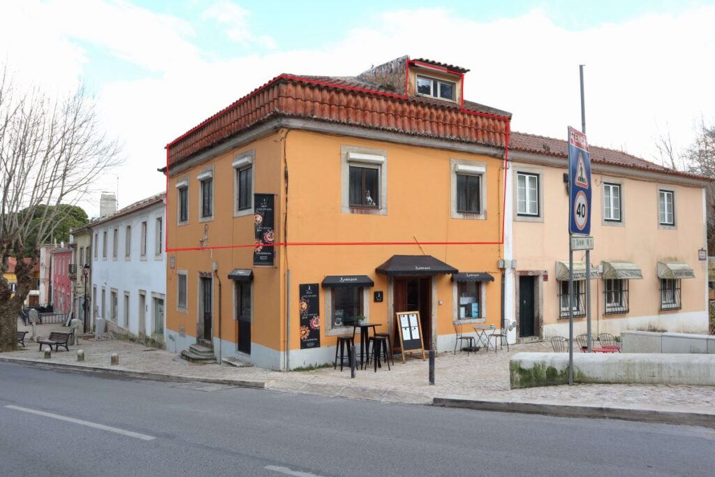 Apartamento T2 + 2 – São Pedro de Sintra – Para reabilitação
