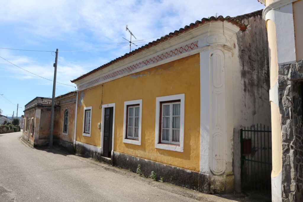Moradia para recuperação – Amoreira – Rio de Moinhos – Abrantes